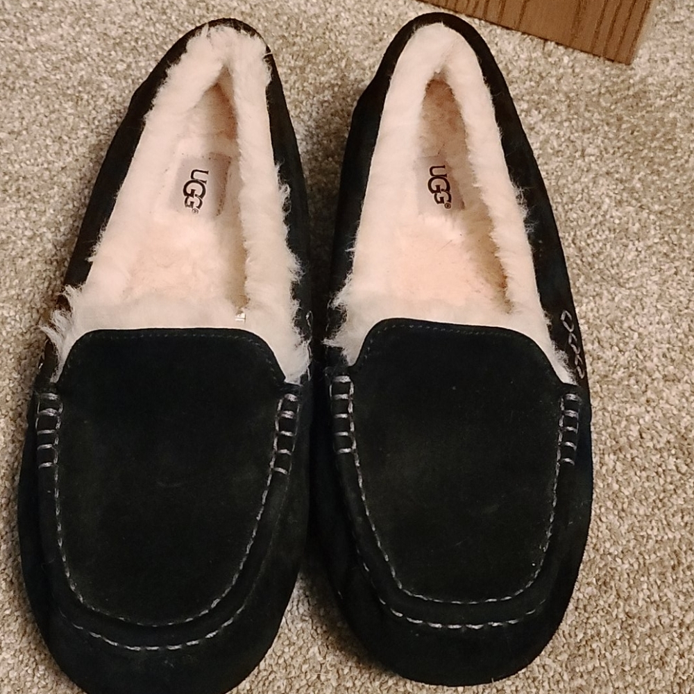 UGG AUSTRALIA SLIPPERS
